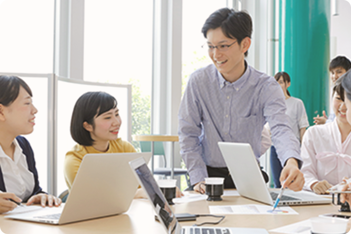 チームでの協働風景